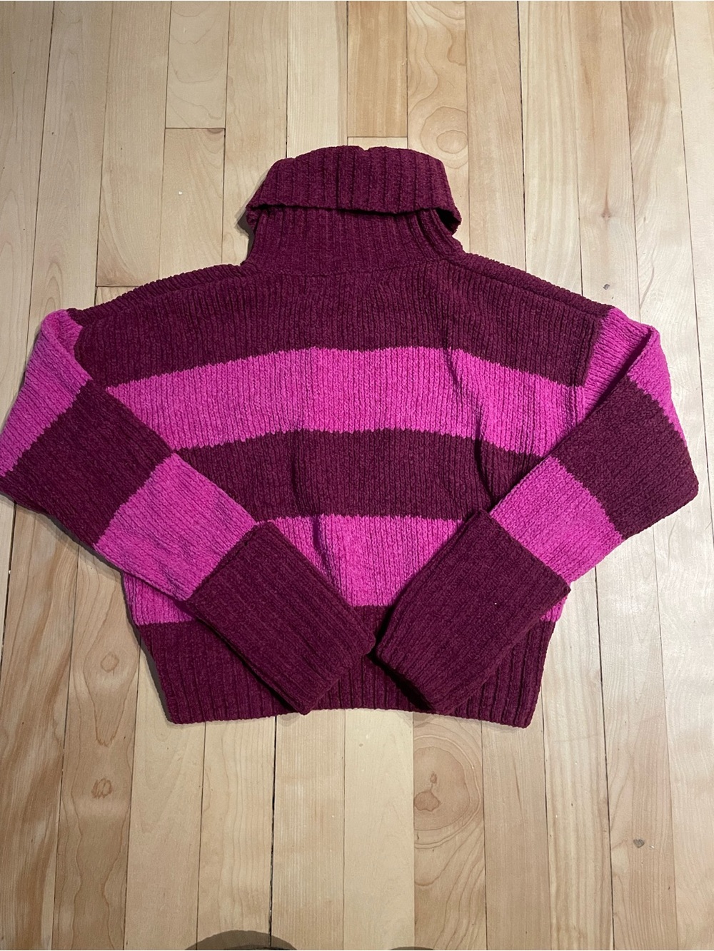 Pink Rose Ribbed Turtleneck Sweater in Fuchsia and Wine